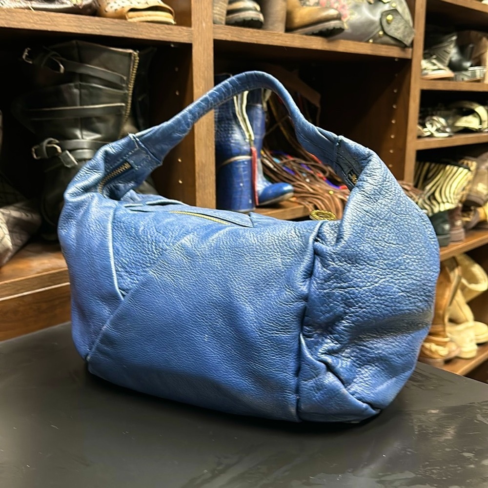 Gorgeous Marc Jacob’s leather bag.